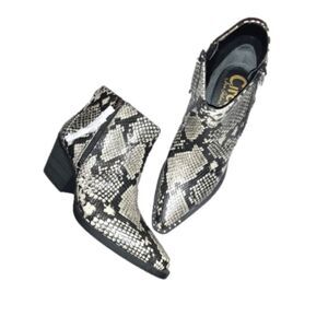 Ladies Circus by Sam Edelman Snake Print ankle boot sz 6.5